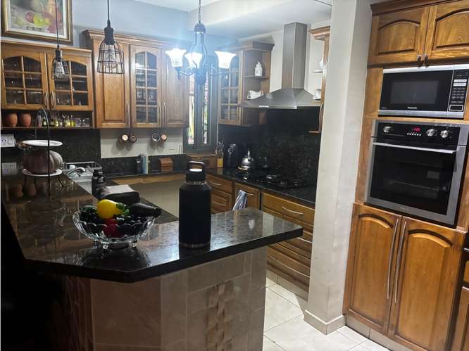 VILLA ZAITA / VILLAS ALPINAS / 3 HABITACION / 600M / PISCINA PRIVADA