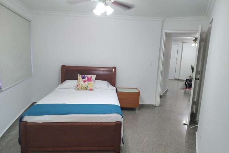 Alquiler en La Loceria Bethania-Apartamento Dos Recamaras- Balcon-Area Social - Imagen 2