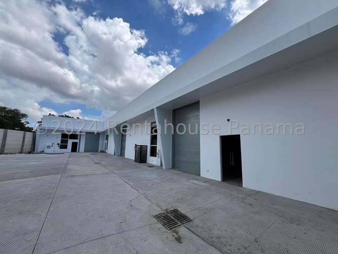 VENTA DE GALERA EN PARQUE LEFEVRE ESM - Imagen 9