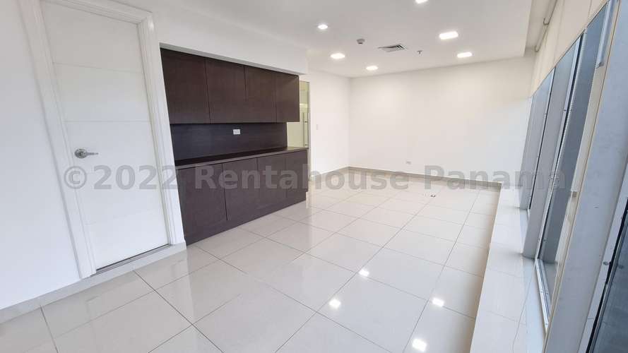 VENTA DE OFICINA EN PUNTA PACIFICA ESM - Imagen 6