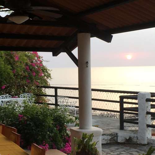 Playa Corona. 750mts 4r 2b frente al mar $585,000.00 