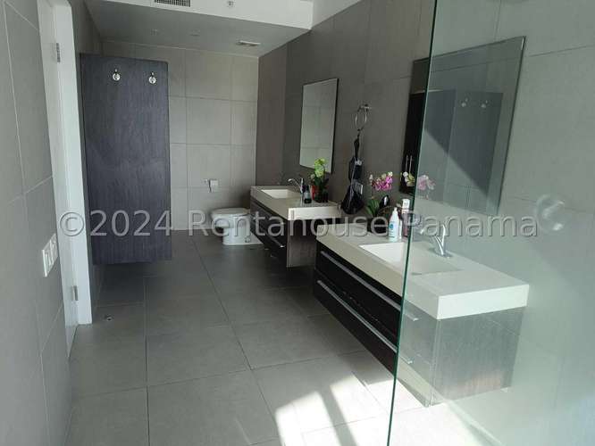 Alquiler de Apartamento en Avenida Balboa, PH Yacht club (Solo Cliente Directo)