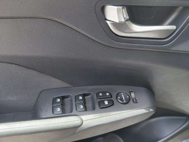 HYUNDAI ACCENT 2024 AUTOMATICO - Imagen 8