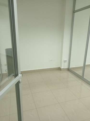 ALQUILER DE OFICINA EN PH OFFICE ONE PANAMÁ EN OBARRIO  - Imagen 4