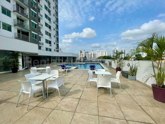 Apartamento en Alquiler en Parque Lefevre 27AECC2885