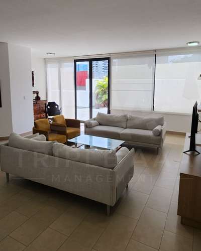 Apartamento de 3 dormitorios con terraza en Calle 50, Ciudad de Panamá - Imagen 2