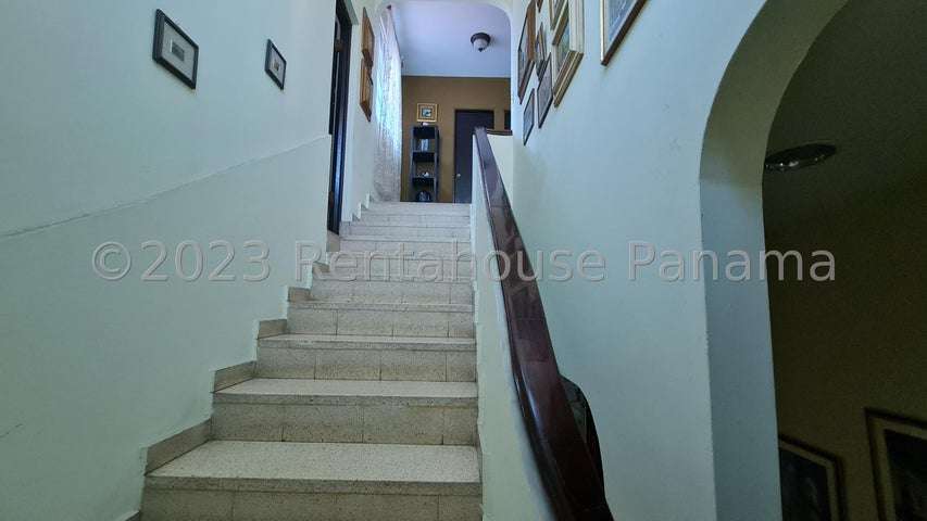 SE VENDE AMPLIA CASA DE VARIOS NIVELES CON 622 MTS EN HATO PINTADO 26-7914/GMB - Imagen 11