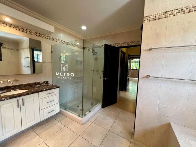 Casa Exclusiva en Venta en Costa del Este - Imagen 13
