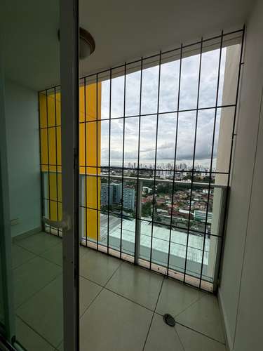 SE ALQUILA APARTAMENTO EN PH KINGS PARK – CONDADO DEL REY