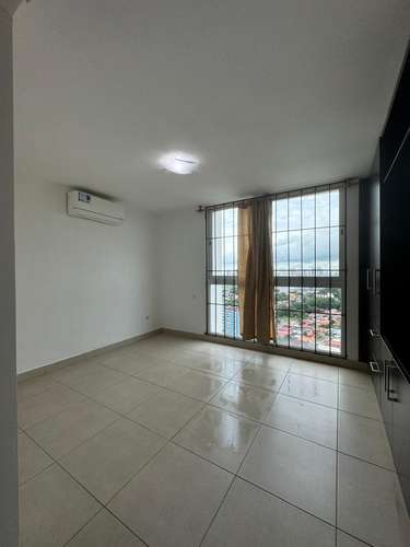 SE ALQUILA APARTAMENTO EN PH KINGS PARK – CONDADO DEL REY