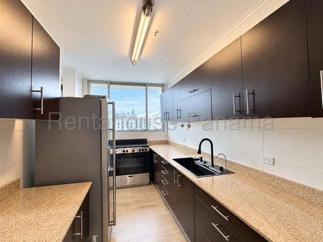 Alquilo Apartamento de 155m2 en San Francisco Marina Plaza 27-3149SRZ