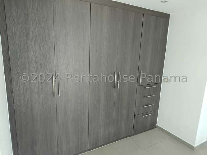 Alquiler de Apartamento en Avenida Balboa Ph Yacht club Solo Cliente Directo MC