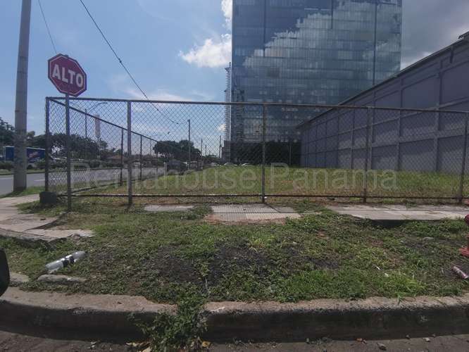 Venta de terreno en la Avenida Balboa    AK - Imagen 9