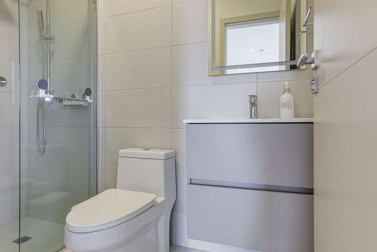 Apartamento de Esquina Amueblado de 1 Recámara en Alquiler – Arcadia del Este