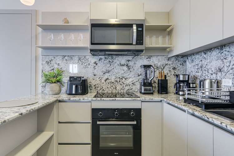 Apartamento de Esquina Amueblado de 1 Recámara en Alquiler – Arcadia del Este