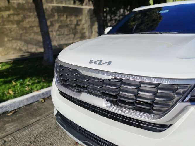 KIA SELTOS 2023 AUTOMÁTICA SEMINUEVA NEGOCIABLE 