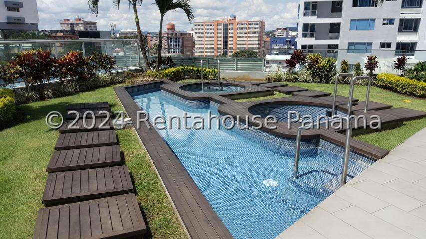 Alquiler de Apartamento en Avenida Balboa Ph Yacht club NS