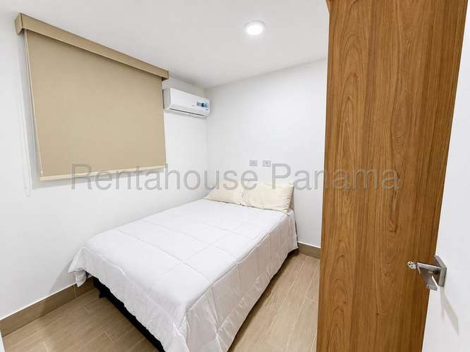 Alquiler Apartamento en Av. Balboa, Bella Vista, Panamá. MAR27-3162