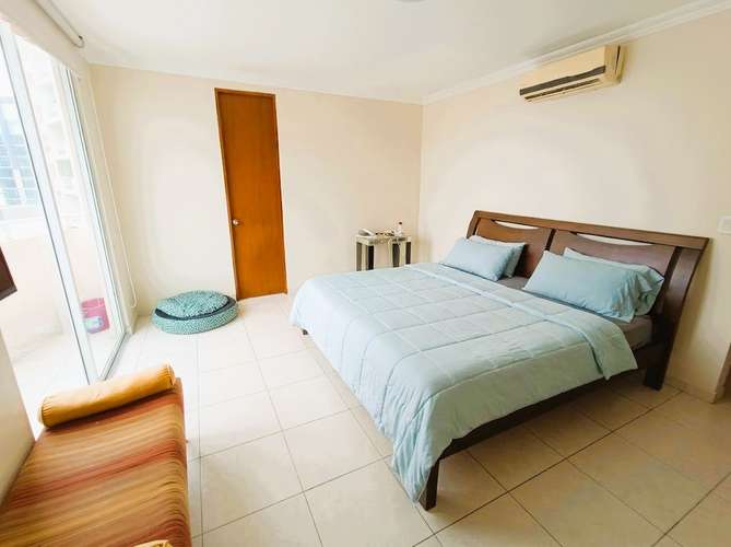 Apartamento en alquiler de 3 recámaras con línea blanca en Punta Pacífica