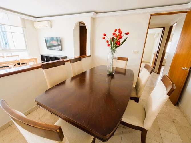 Apartamento en alquiler de 3 recámaras con línea blanca en Punta Pacífica