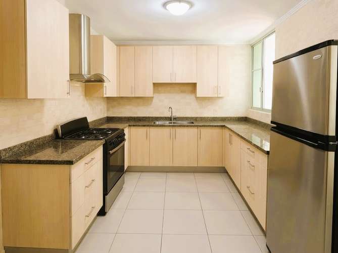 Apartamento en alquiler de 3 recámaras con línea blanca en Punta Pacífica