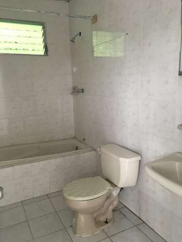 Alquilo apartamento en villa lucre - frente a supermercado el rey