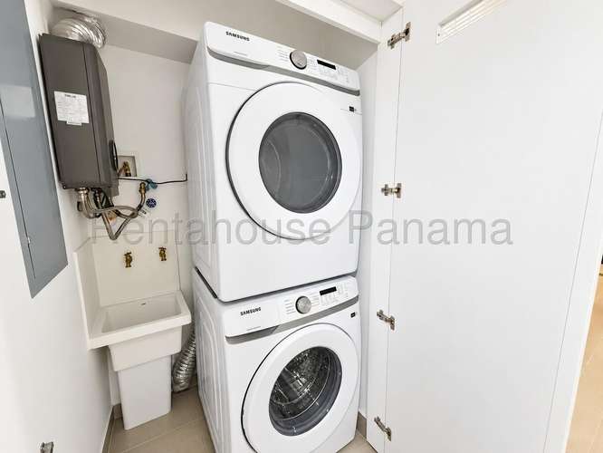 Alquiler apartamento amoblado en PH Armonía, Bella Vista | uVIK-27-3162