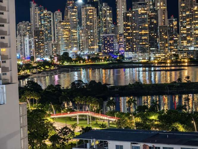 Alquiler apartamento amoblado en PH Armonía, Bella Vista | uVIK-27-3162