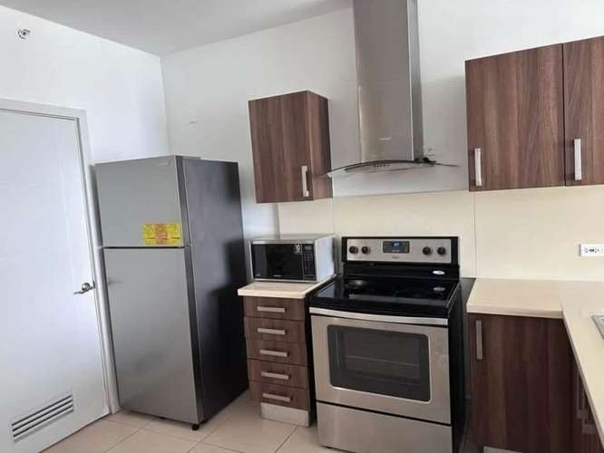 Alquiler Pta Pacífica: Alquiler Oasis on the Bay | Amoblado Vista al Mar $1300