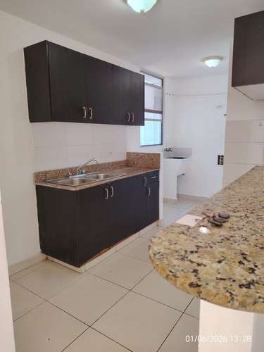 Alquilo apartamento PH Torres de toscana-Frente a la UTP