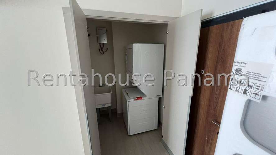 Alquiler apartamento amoblado en PH Arcadia, Costa del Este | uVIK-27-3169