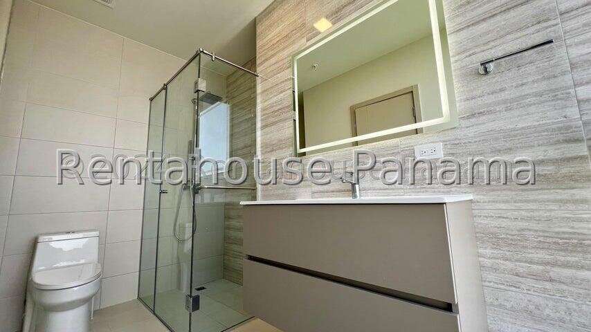 Alquiler apartamento amoblado en PH Arcadia, Costa del Este | uVIK-27-3169