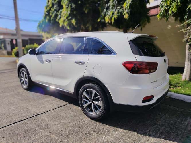 KIA SORENTO 2019 AUTOMÁTICA ÚNICO DUEÑO NEGOCIABLE  - Imagen 19