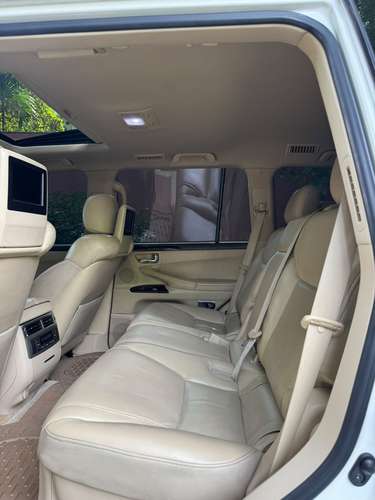 LEXUS LX $28,900 - Imagen 7