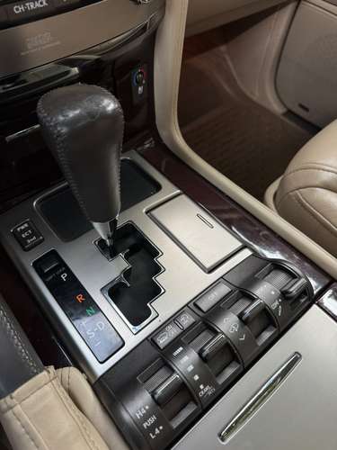 LEXUS LX $28,900 - Imagen 9