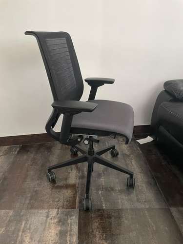 SILLA DE OFICINA ERGONÓMICA STEELCASE THINK 