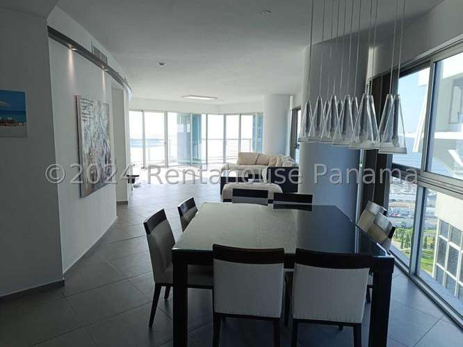Alquiler Apartamento Av. Balboa, Bella Vista, Panamá. MAR27-3174