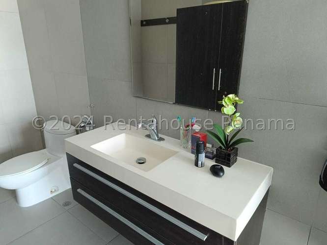 Alquiler Apartamento Av. Balboa, Bella Vista, Panamá. MAR27-3174