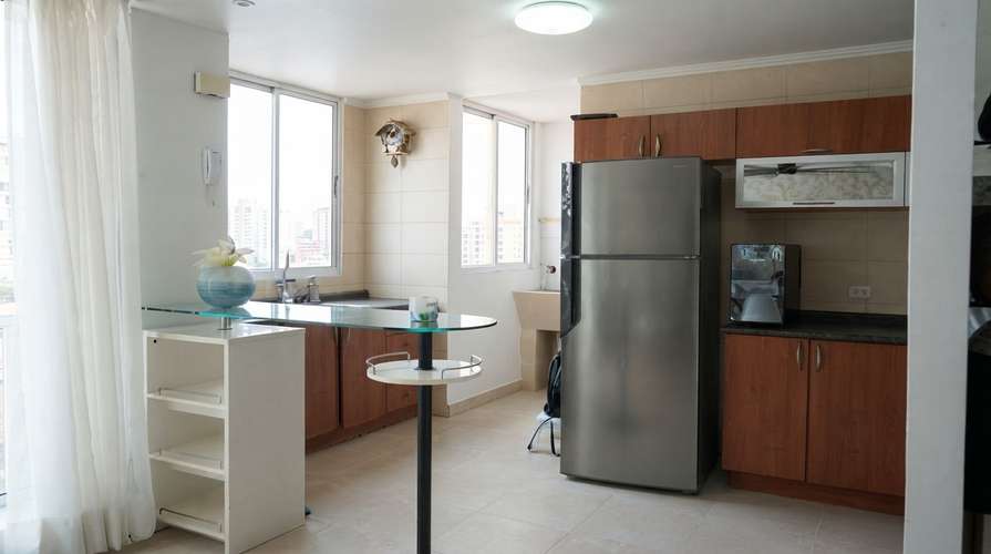 Apartamento en El Cangrejo I con balcón y deposito - Imagen 7