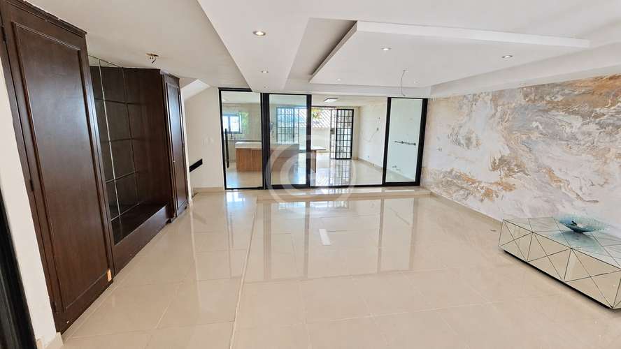 Venta Casa Exclusivo Residencial Manzana de Obarrio Precio de Remate - Imagen 6