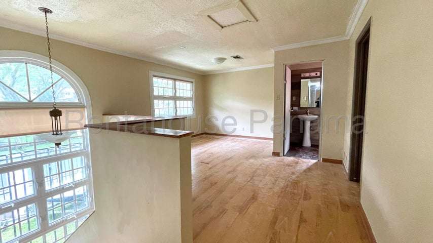 Alquiler de casa en Clayton * - Imagen 3