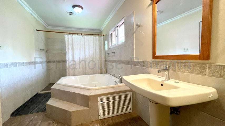 Alquiler de casa en Clayton * - Imagen 12
