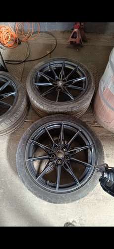 Llantas Michelin traseras 275/35ZR19 y filtro de aceite de motor para SUPRA GR
