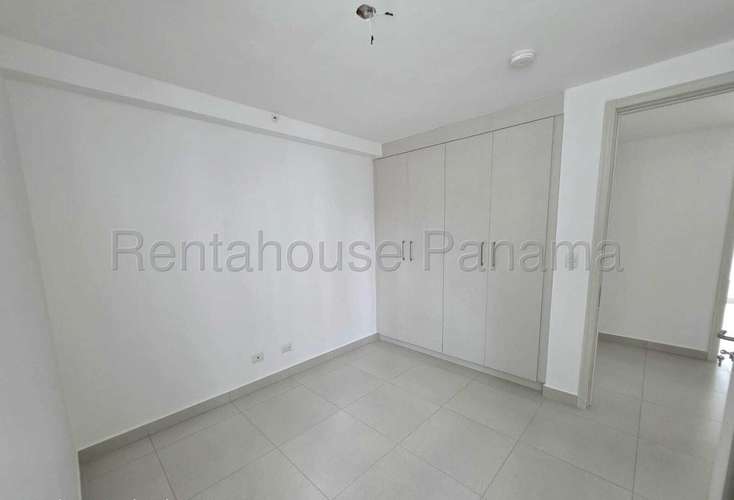 Apartamento en Alquiler en Clayton Mv