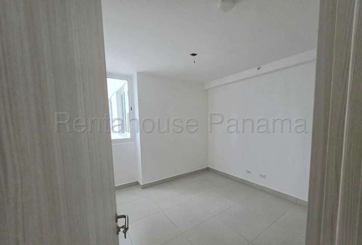 Apartamento en Alquiler en Clayton Mv