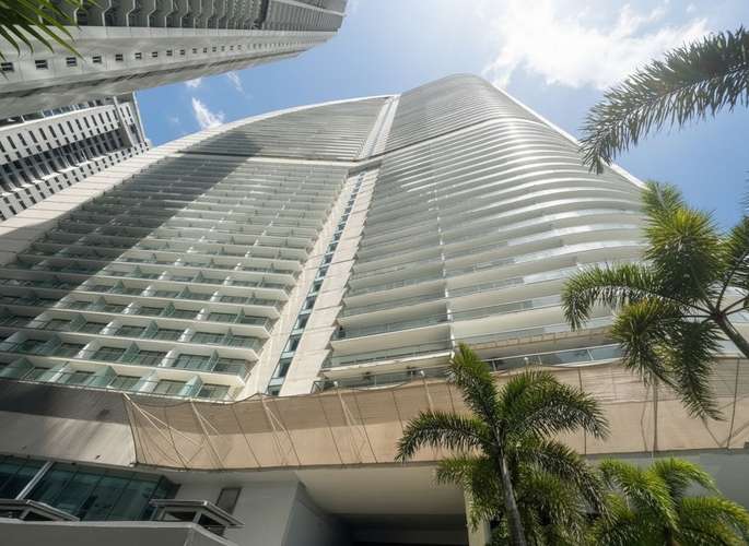 Apartamento amueblado de 1 dormitorio en Punta Pacífica con vista al mar, 102 mts