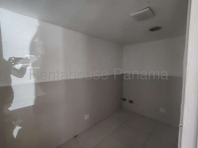 Alquiler local comercial en La Riviera, Marbella - vista a la calle | uVIK-27-2681 - Imagen 6
