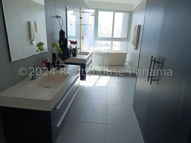 Alquiler de apartamento amoblado en Ph Yacht Club 27MVCH3174