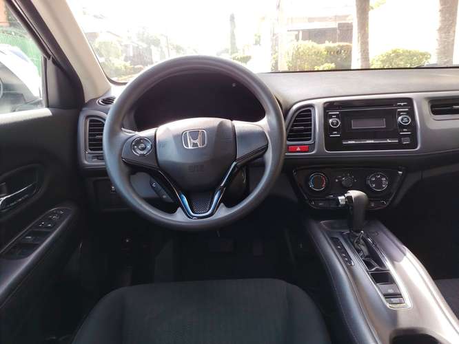 HONDA HRV 2016 AUTOMÁTICA ÚNICO DUEÑO NEGOCIABLE  - Imagen 7