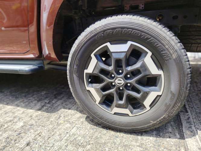 NISSAN NP AUTOMÁTICA 4X4 ÚNICO DUEÑO NEGOCIABLE  - Imagen 14